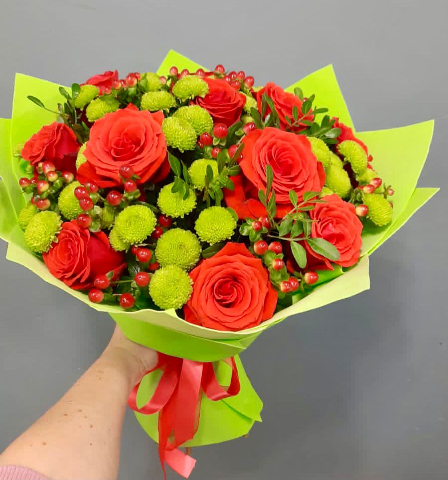 Букет цветов из: Хризантемы и Розы во Фряново