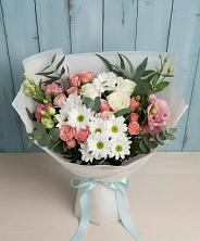 Букет цветов из:  Розы, Лизиантусы и Хризантемы во Фряново