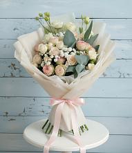 Букет цветов из:  Розы и Лизиантусы во Фряново