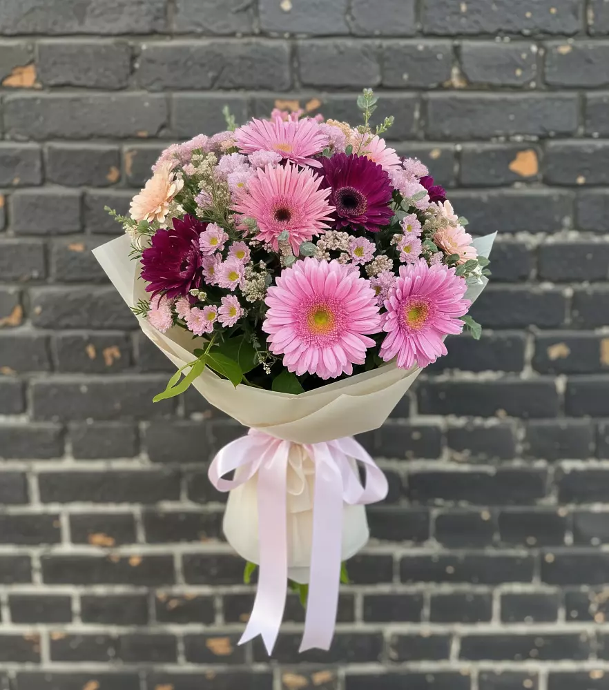 Букет цветов из: Герберы и Хризантемы во Фряново