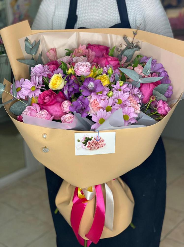 Букет цветов из: Хризантемы, Гвоздики и Альстромерии во Фряново