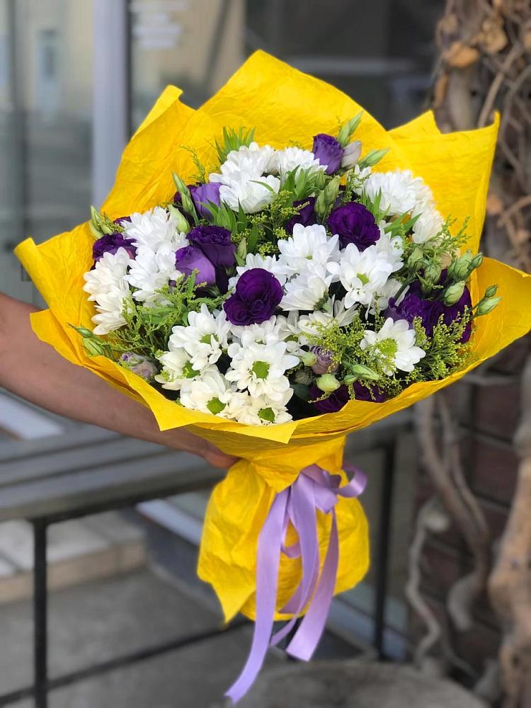Букет цветов из: Ирисы, Хризантемы и Ромашки во Фряново
