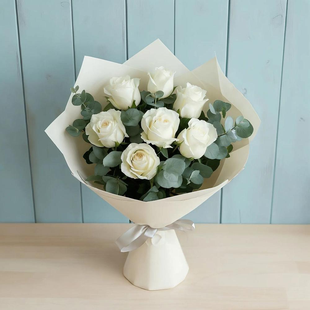 Букет Белые розы в Эвкалипте во Фряново