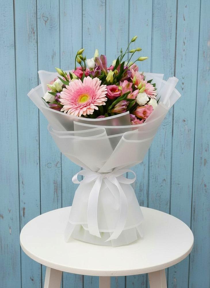 Букет цветов из: Герберы, Альстромерии и Лизиантусы во Фряново