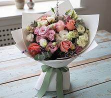 Букет цветов из:  Розы, Лизиантусы и Гвоздики во Фряново