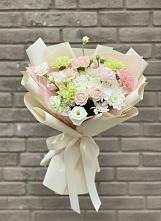 Букет цветов из:  Гвоздики, Розы, Лизиантусы и Хризантемы во Фряново