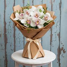 Букет цветов из:  Орхидеи и Розы во Фряново